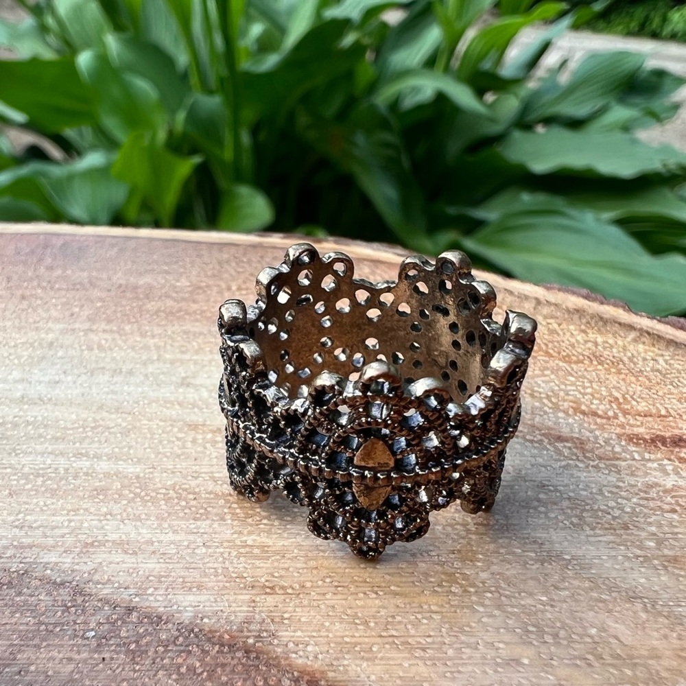 Pewter Tone Lace Ring Size 7